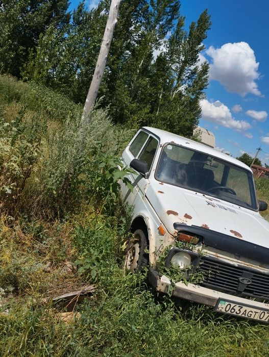 Продам ниву на ходу