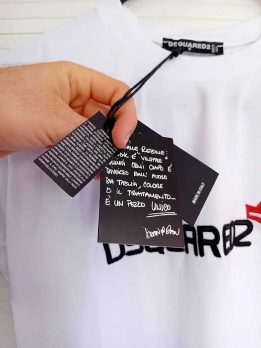 Чисто нова оригинална тениска Dsquared2