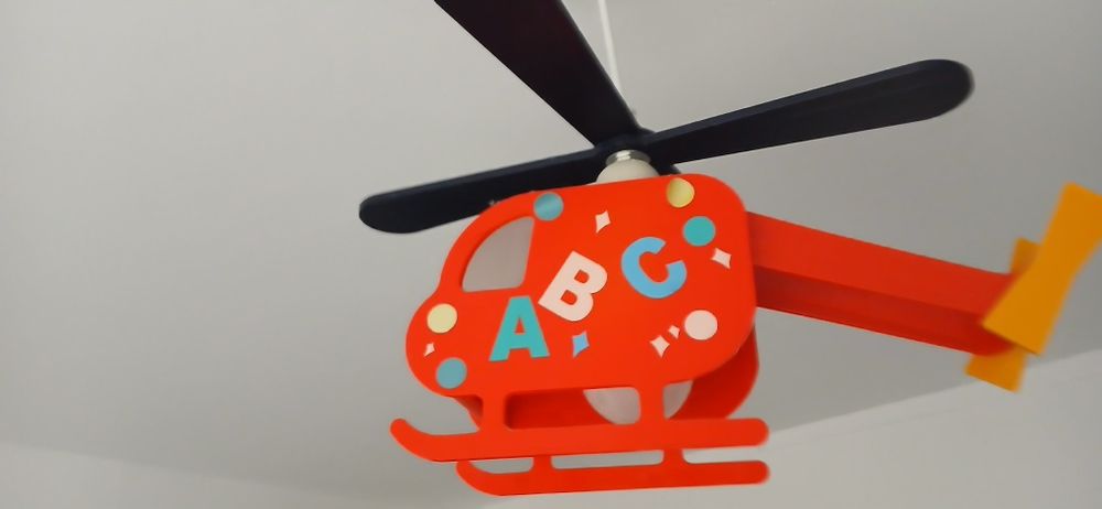 Lustra copii in forma de elicopter