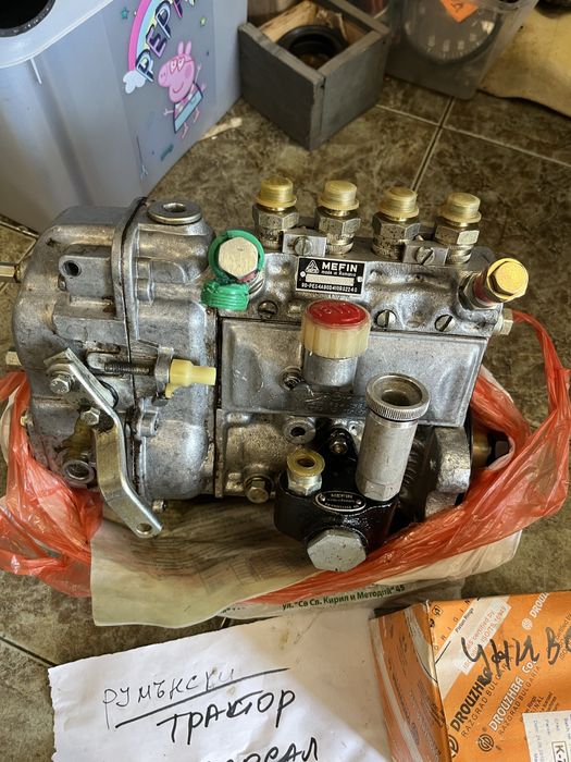 Продавам горивна помпа за универсал