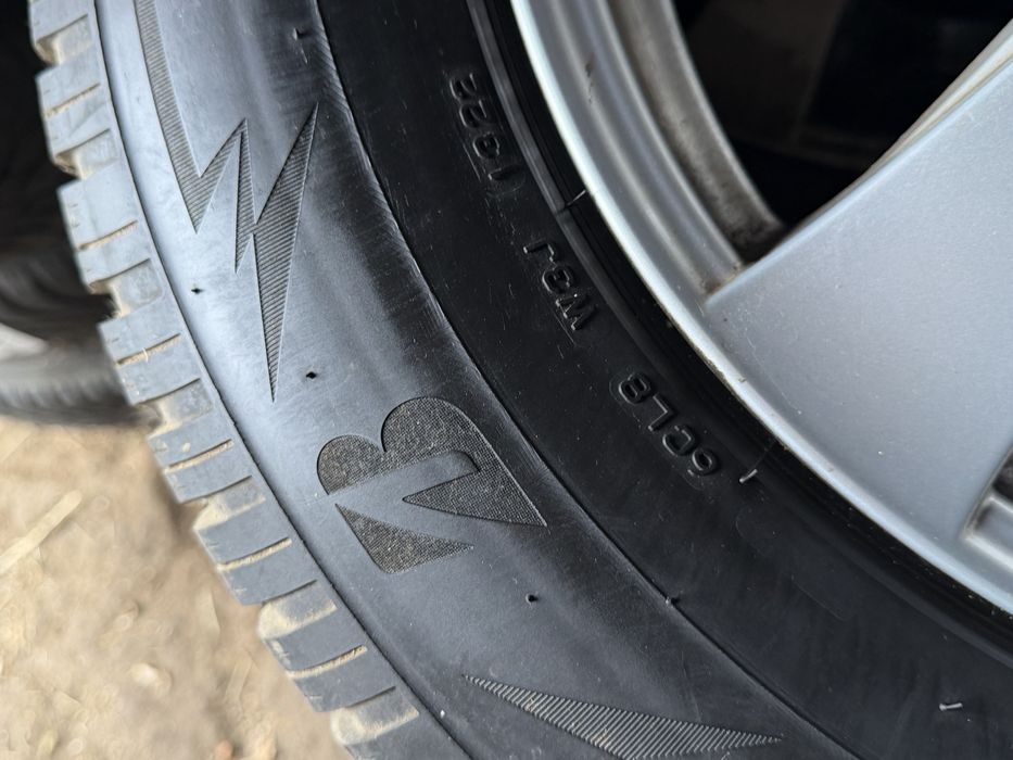 Roti de iarna Volvo XC60 5X108 cu cauciucuri 235/65/17