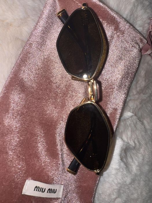 Дамски слънчеви  очила Miu miu