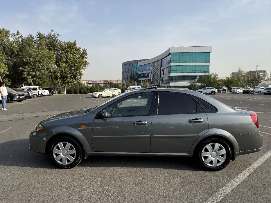 Lasseti 2013 avtamat 1.6 mator