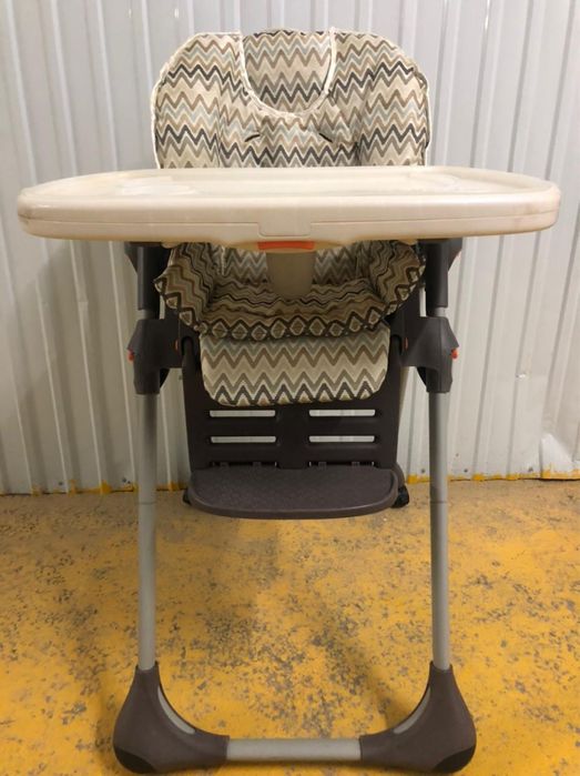 Обеденный столик для ребенка