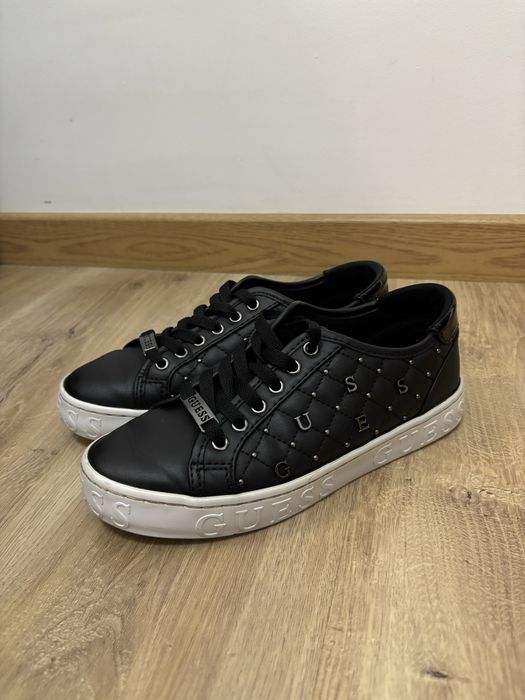 Adidasi Guess, originali, numarul 36, stare excelenta