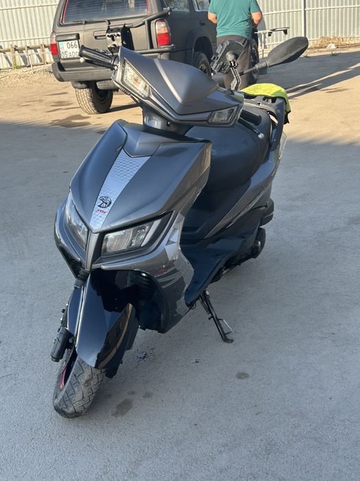Продам мопед м8 150 кубовый