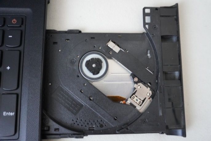 Lenovo ideapad i3 6006U