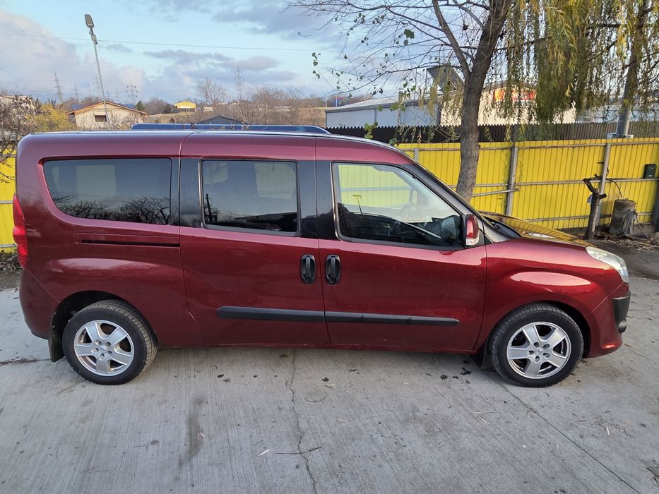 Fiat Doblo Maxi Lung 5 locuri autoutilitara