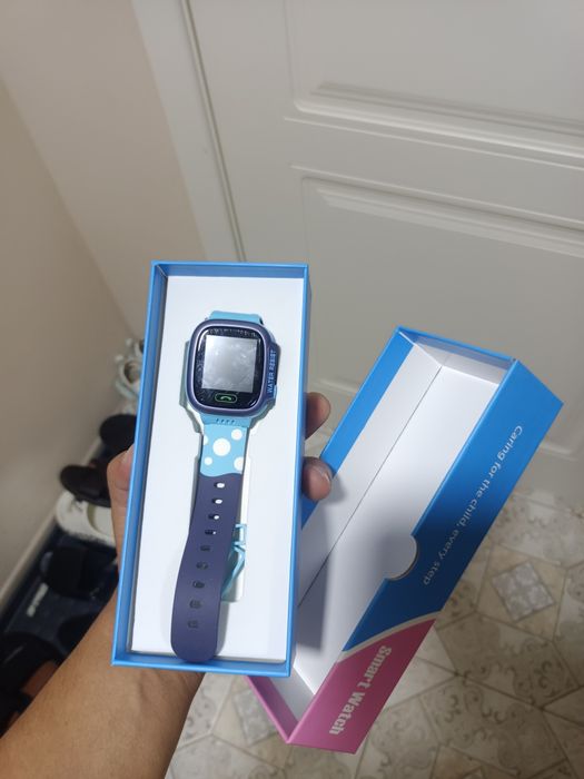 Продам смарт часы детские