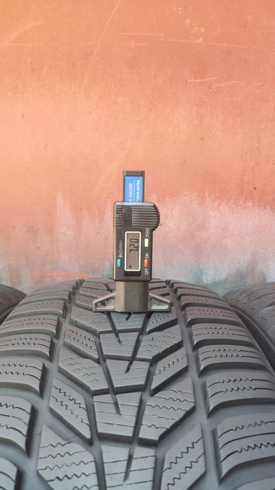4броя зимни гуми 235/60/18 HANKOOK Winter i*cept Evo 3
dot24