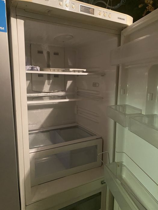 Продам золодильник samsung