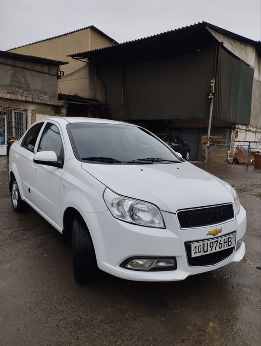 Нексия 3 сотилади