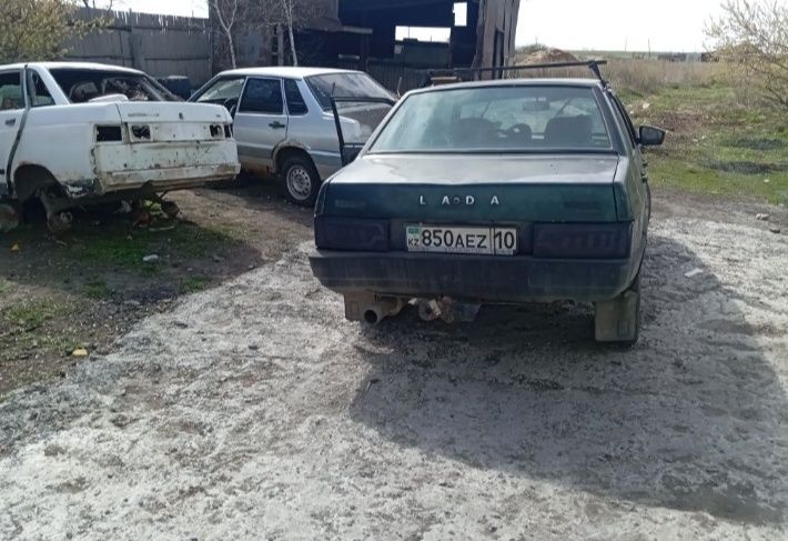 Продам по болтам   есть все