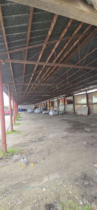 Метално хале....