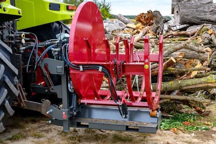 balotiera lemn - tractor / incarcator / stivuitor - diverse prinderi