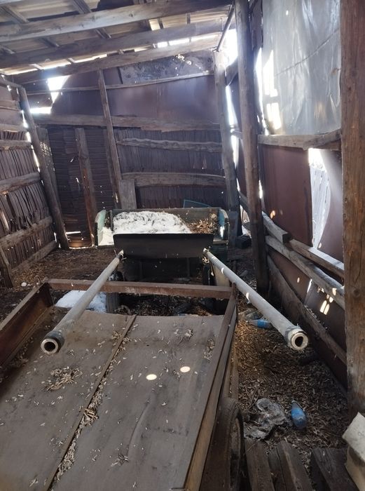 Двухкольная телега.