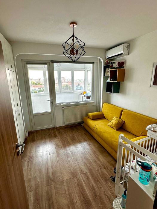Proprietar vând apartament 4 camere, 84 mp, decomandat, zonă centrală Gh. Lazar