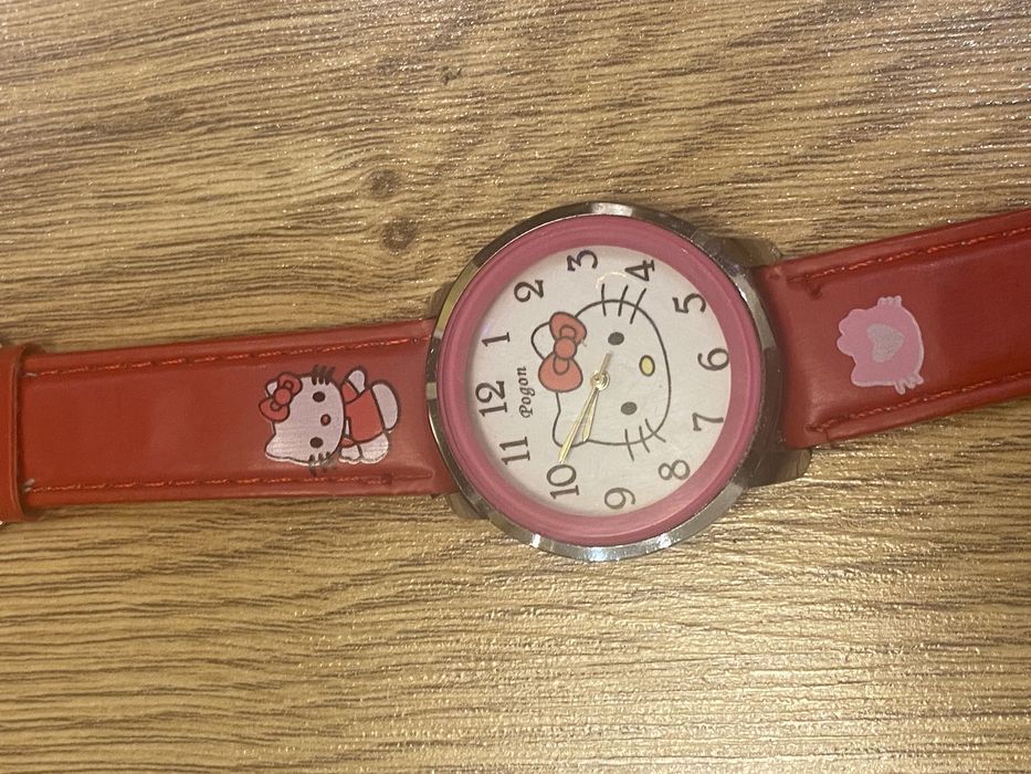 Уникален дамски часовник Hello Kitty и гривничка Hello Kitty