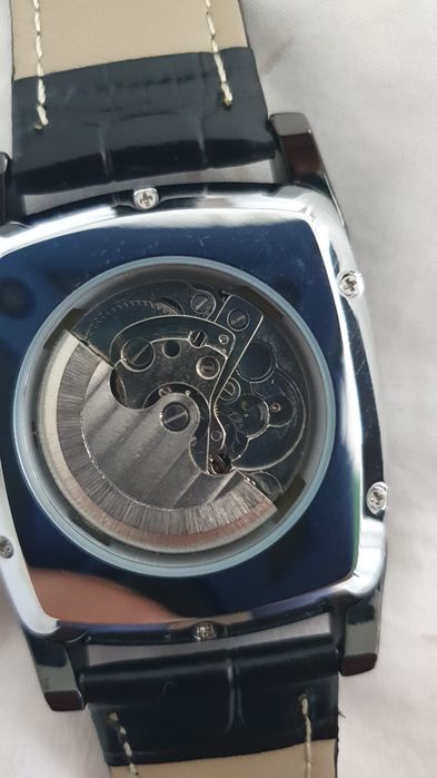 Ceas automatic cu bratara din piele neagra