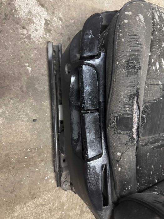 Сиденья передние BMW