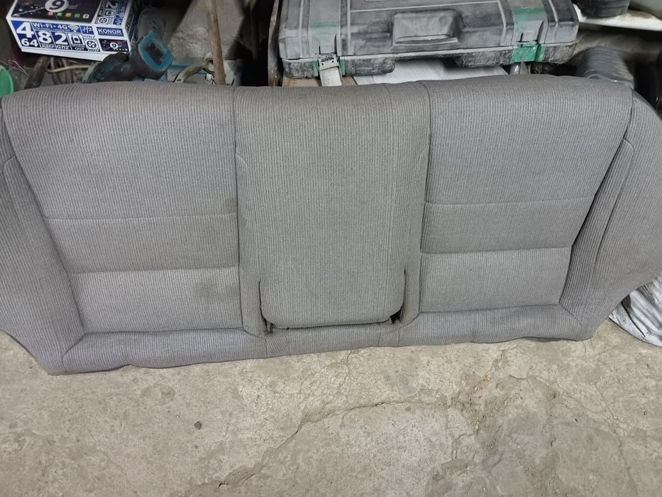 Продам сиденья с мазды кронус