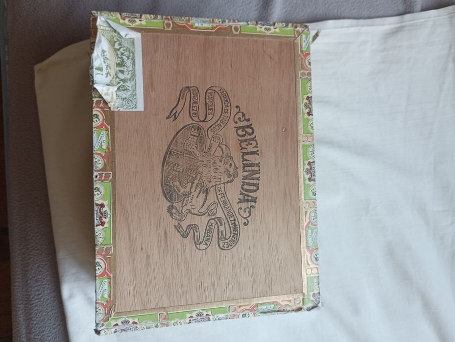 Кутия от пури и цигари