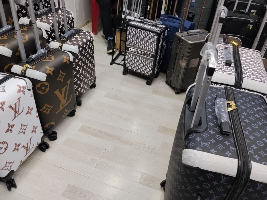 chemodan чемодан brendiviy louis Vuitton , lv gucci dior