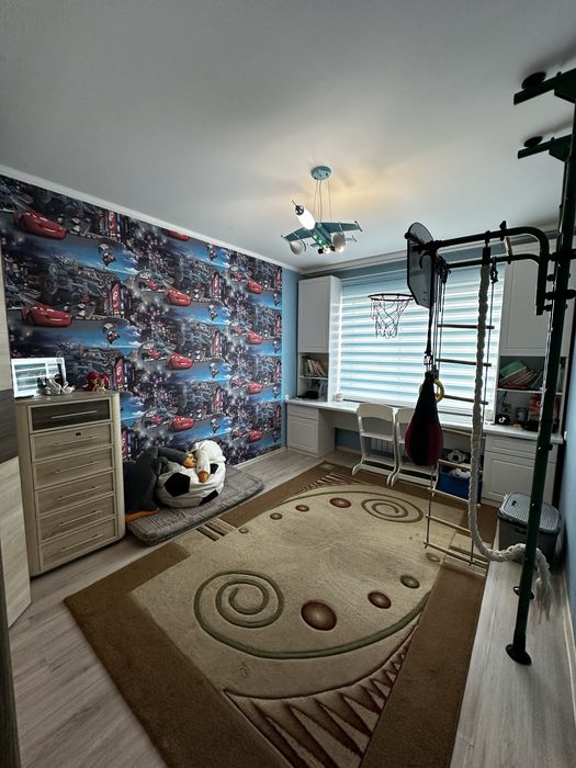 3х комнатная в районе 8 школы