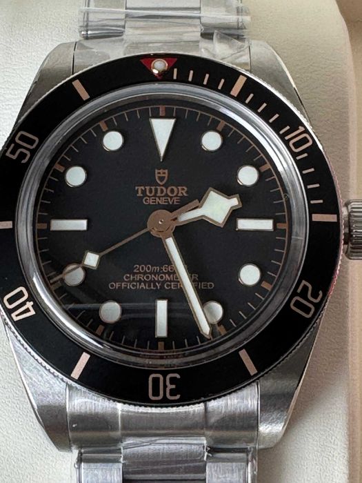 Tudor Black Bay 58 – 39 mm si Black Bay 54 – 37 mm