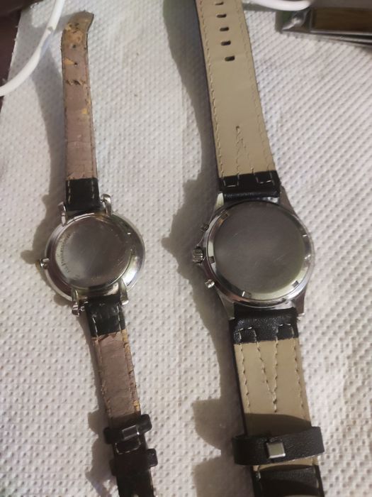 Vând 2 ceasuri Fossil