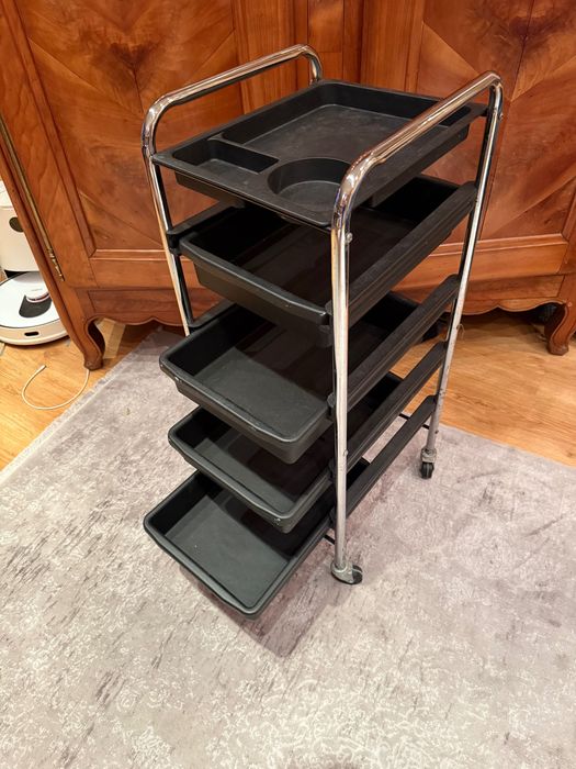 фризьорска количка