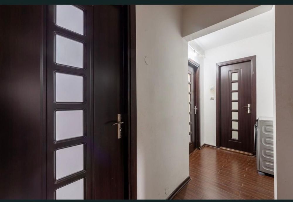 Vând apartament 3 camere Pitești  89.000 Euro