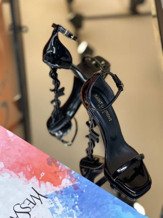 Дамски сандали обувки на ток