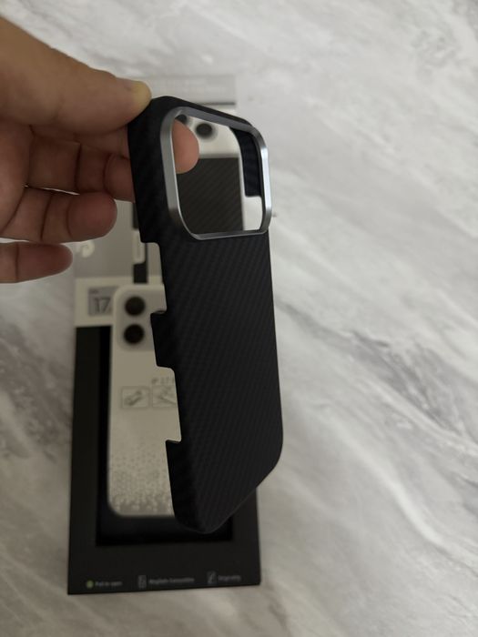 Pitaka carbon для Iphone 17 pro