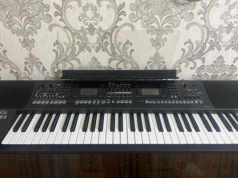 Roland E-7 klavish