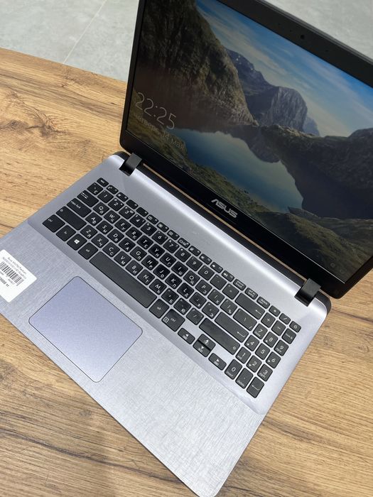 Ноутбук Asus X507M