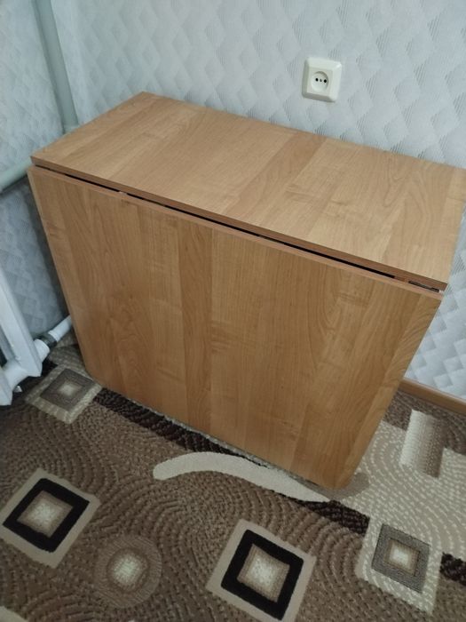 Продам стол книжка