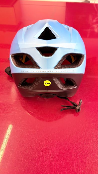 Каска  Troy Lee Drsiqn