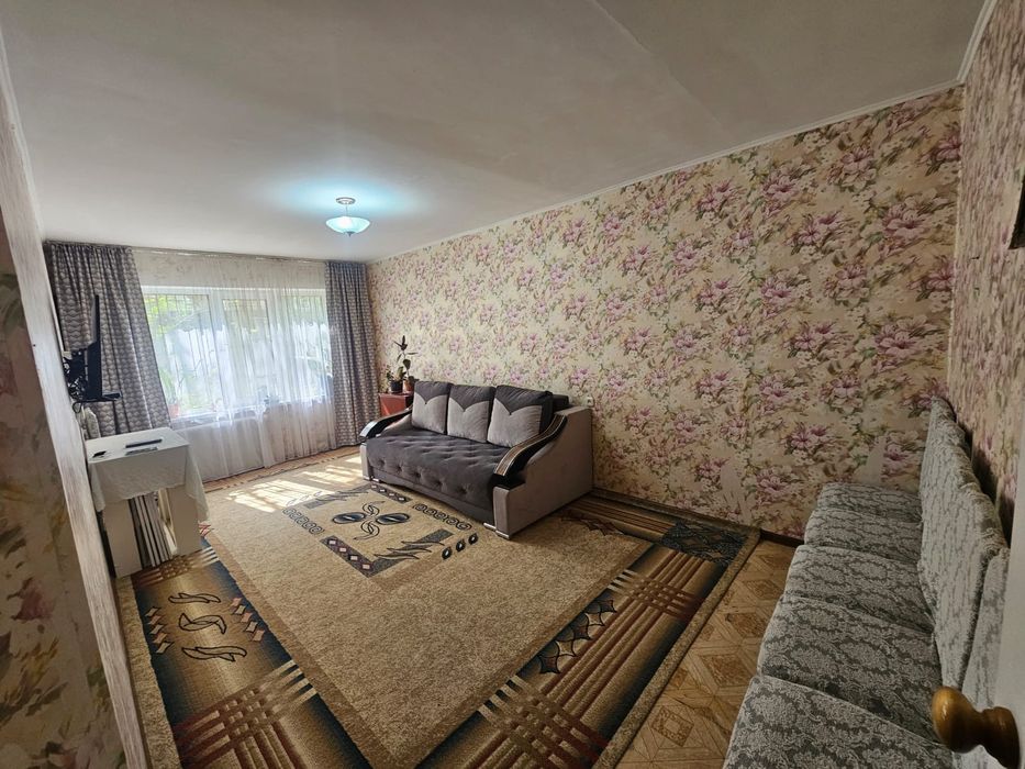 Продаётся 2 комн квартира