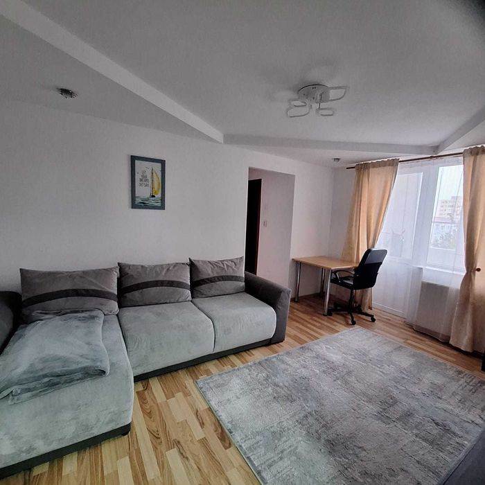 Apartament 3 camere- de închiriat din   aprilie