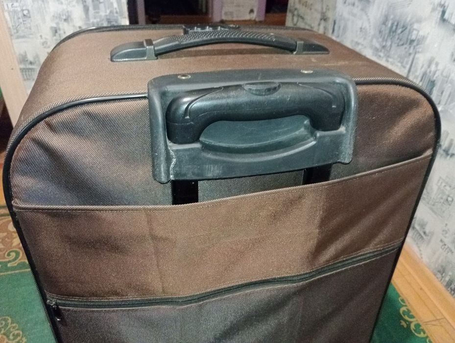 Большой дорожный чемодан