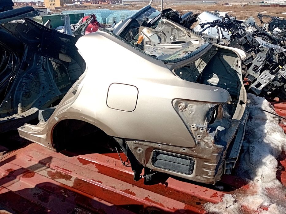 Задняя часть Toyota Camry 40
