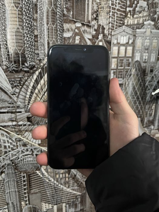 продаю iphone 11