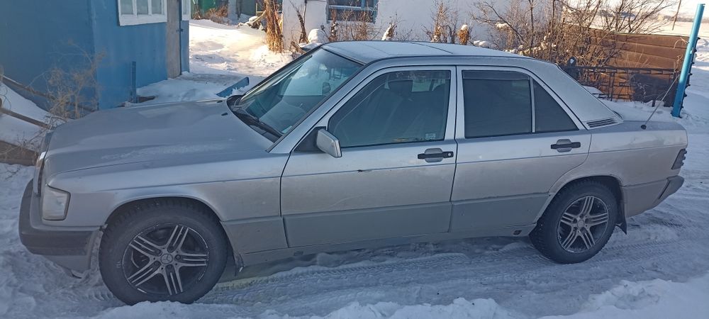 Мерседес Бенц продаю