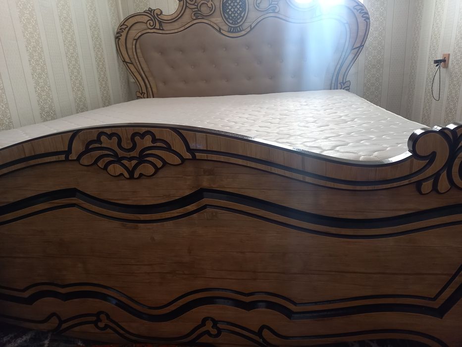 Спальни 1 узи сотилади, холати янгидек, хеч кайери кирилмагае