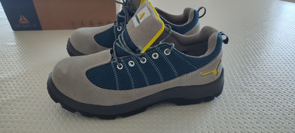 Кроссовки safety