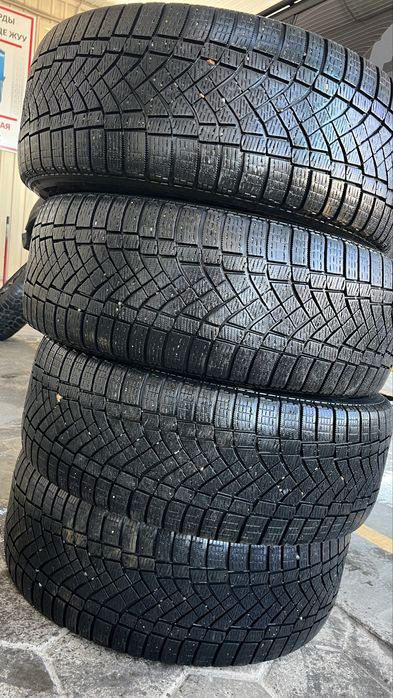 Pirelli ice zero FR