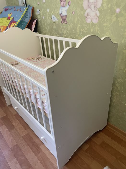 Детская кроватка