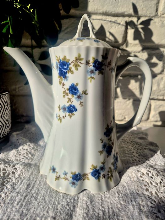Винтидж порцеланов чайник Scherzer Versaille