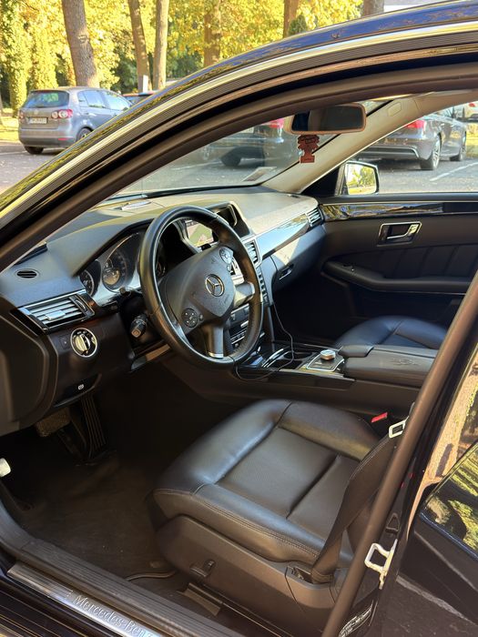MERCEDES-BENZ E-Class 2011 — imagine 5